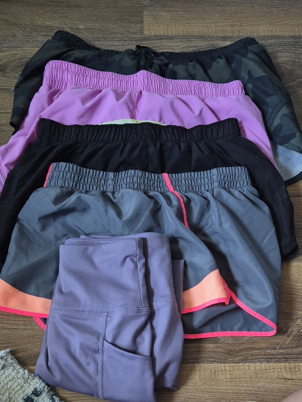 LOT OF 5 Women's XS Athletic Running Shorts Built-In Briefs DKNY Old Navy SO